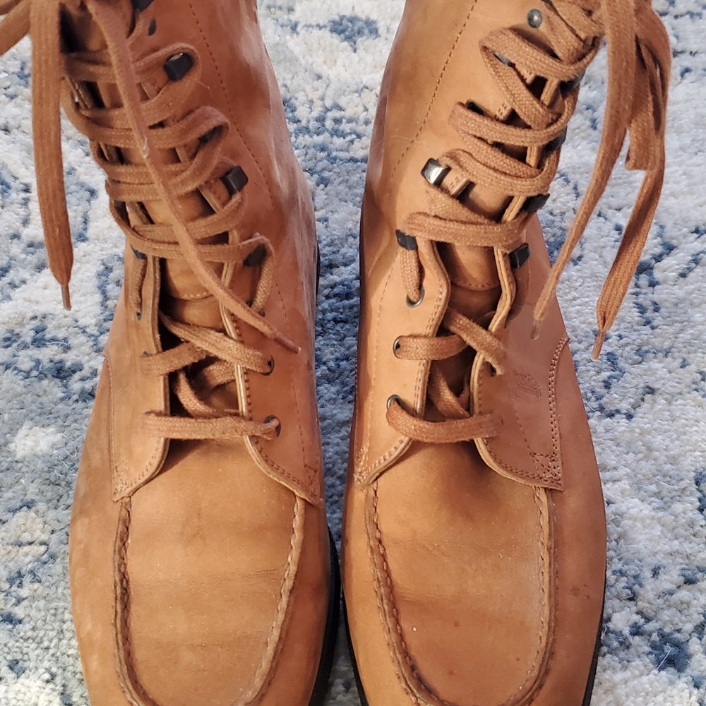 Tod's boots size 37 1/2